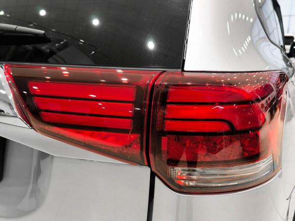 Mitsubishi Outlander III Рестайлинг 3 с пробегом 2021 года, цена 2 372 000 рублей, 58000 км, внедорожник, Автокод Объявления
