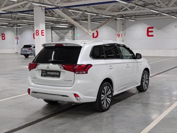 Mitsubishi Outlander III Рестайлинг 3 с пробегом 2022 года, цена 2 580 000 рублей, 69002 км, внедорожник, Автокод Объявления
