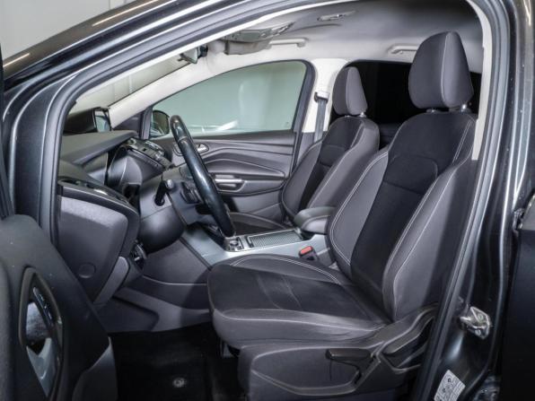 Ford Kuga II Рестайлинг с пробегом 2017 года, цена 1 640 000 рублей, 135589 км, внедорожник, Автокод Объявления