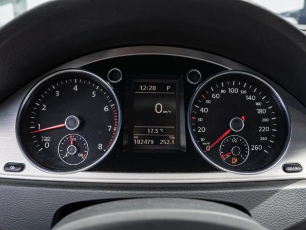 Volkswagen Passat B7 с пробегом 2011 года, цена 1 474 000 рублей, 102479 км, седан, Автокод Объявления