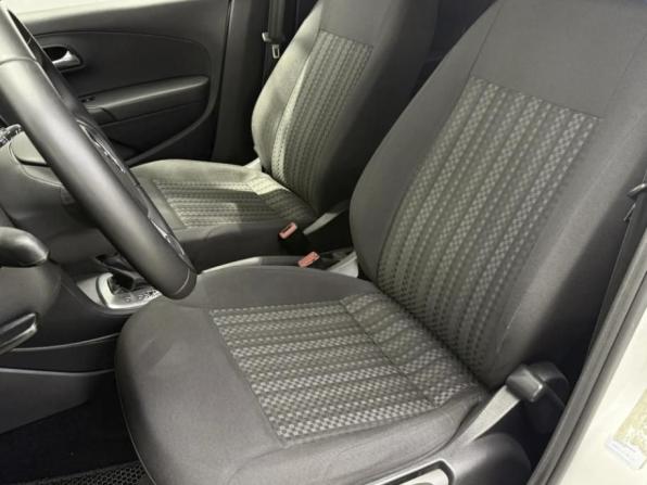 Volkswagen Polo V Рестайлинг с пробегом 2016 года, цена 930 000 рублей, 240188 км, седан, Автокод Объявления