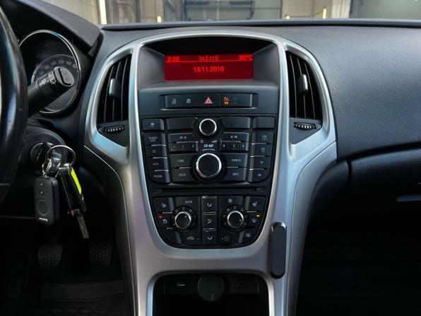 Opel Astra J с пробегом 2010 года, цена 740 500 рублей, 166089 км, хэтчбек, Автокод Объявления