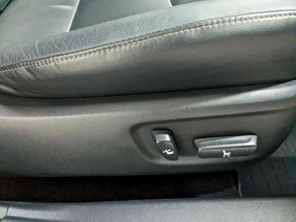 Toyota Camry VII (XV50) Рестайлинг с пробегом 2015 года, цена 1 790 000 рублей, 237615 км, седан, Автокод Объявления