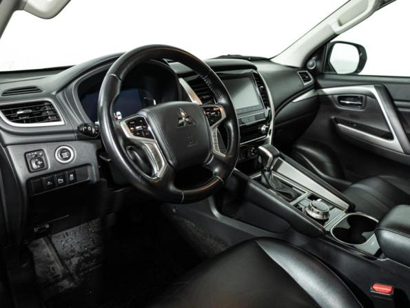Mitsubishi Montero Sport III Рестайлинг с пробегом 2022 года, цена 4 119 585 рублей, 134084 км, внедорожник, Автокод Объявления