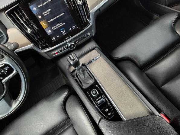 Volvo S90 II Рестайлинг с пробегом 2021 года, цена 2 814 000 рублей, 94346 км, седан, Автокод Объявления