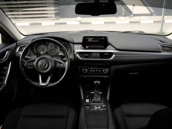 Mazda 6 III (GJ) Рестайлинг с пробегом 2018 года, цена 1 928 000 рублей, 175244 км, седан, Автокод Объявления