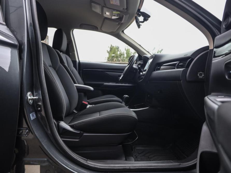 Mitsubishi Outlander III Рестайлинг 3 Санкт-Петербург  - изображение 27