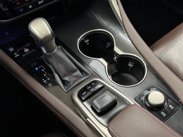 Lexus RX IV с пробегом 2017 года, цена 2 787 000 рублей, 243139 км, внедорожник, Автокод Объявления
