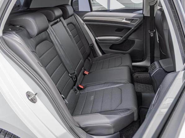 Volkswagen Golf VII с пробегом 2013 года, цена 1 630 000 рублей, 90494 км, хэтчбек, Автокод Объявления