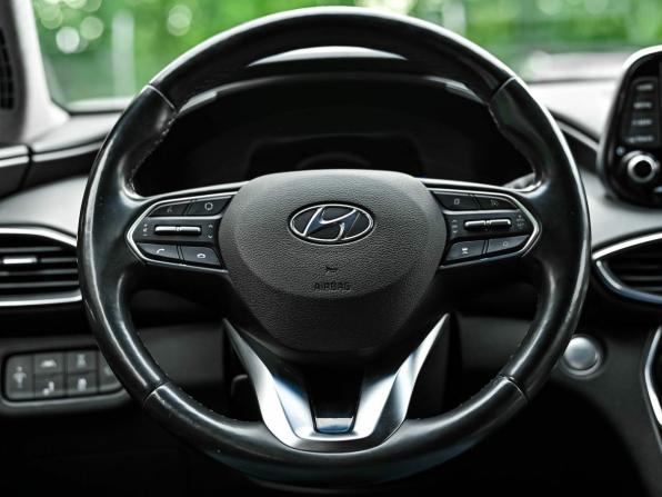 Hyundai Santa Fe IV с пробегом 2019 года, цена 2 810 000 рублей, 65047 км, внедорожник, Автокод Объявления