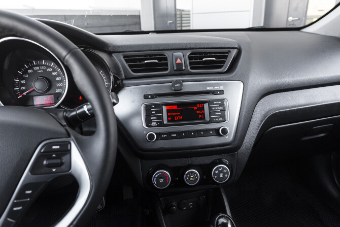 Kia Rio III Рестайлинг с пробегом 2017 года, цена 848 000 рублей, 152000 км, седан, Автокод Объявления