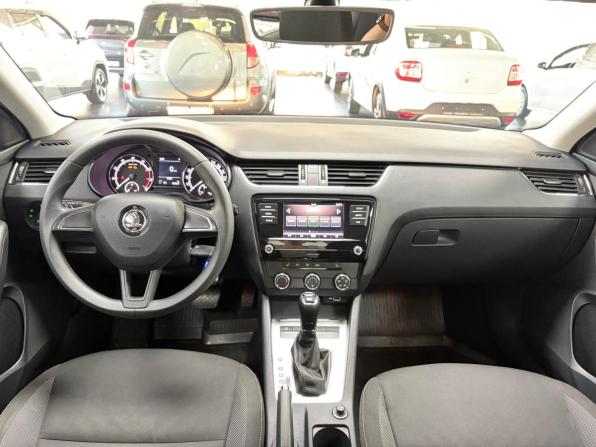 Skoda Octavia III (A7) Рестайлинг с пробегом 2019 года, цена 1 828 000 рублей, 61080 км, лифтбек, Автокод Объявления