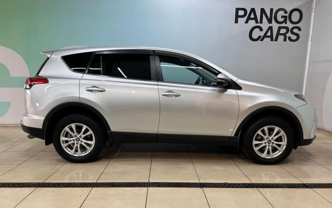 Toyota RAV4 IV (XA40) Рестайлинг с пробегом 2017 года, цена 2 340 000 рублей, 106872 км, внедорожник, Автокод Объявления