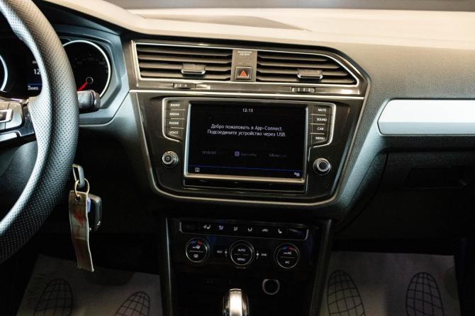 Volkswagen Tiguan II с пробегом 2017 года, цена 1 789 000 рублей, 230454 км, внедорожник, Автокод Объявления
