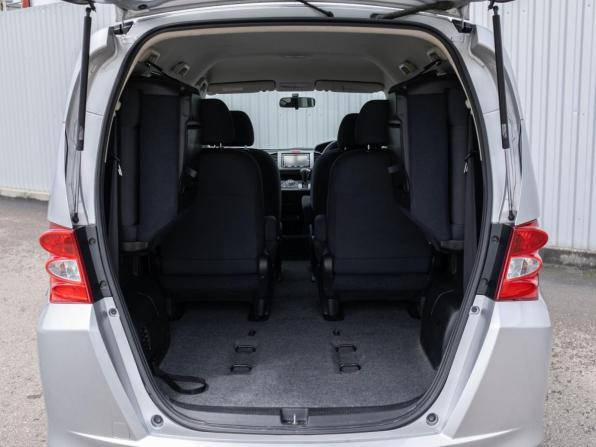 Honda Freed I с пробегом 2009 года, цена 999 000 рублей, 172928 км, компактвэн, Автокод Объявления