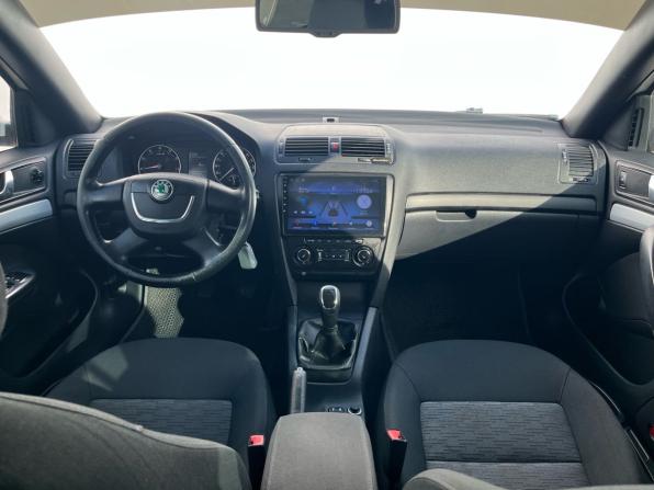 Skoda Octavia II (A5) Рестайлинг с пробегом 2011 года, цена 850 000 рублей, 209673 км, лифтбек, Автокод Объявления