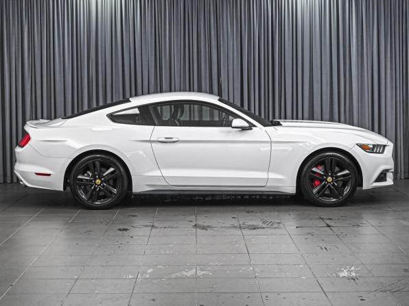 Ford Mustang VI с пробегом 2017 года, цена 3 069 000 рублей, 105539 км, купе, Автокод Объявления