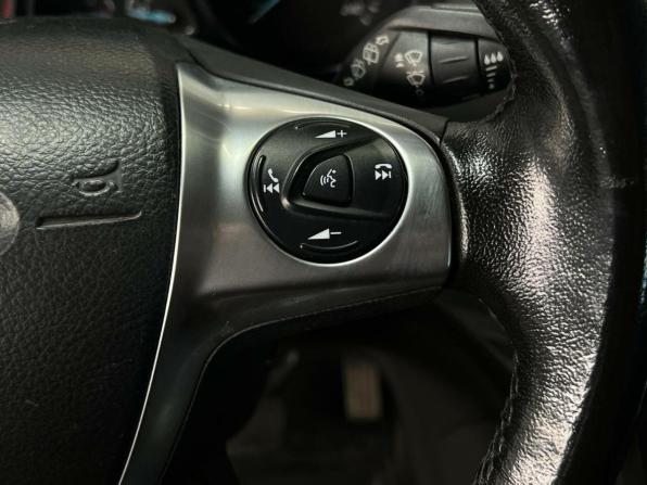 Ford Kuga II с пробегом 2015 года, цена 1 250 000 рублей, 130437 км, внедорожник, Автокод Объявления