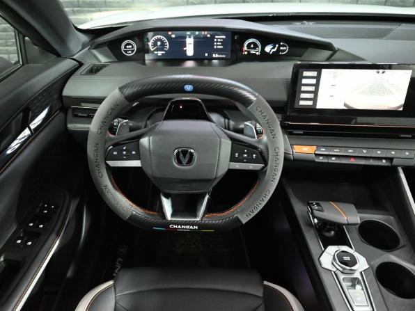 Changan UNI-V I с пробегом 2024 года, цена 2 550 000 рублей, 12341 км, лифтбек, Автокод Объявления