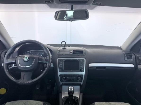 Skoda Octavia II (A5) Рестайлинг с пробегом 2009 года, цена 889 000 рублей, 236544 км, универсал, Автокод Объявления