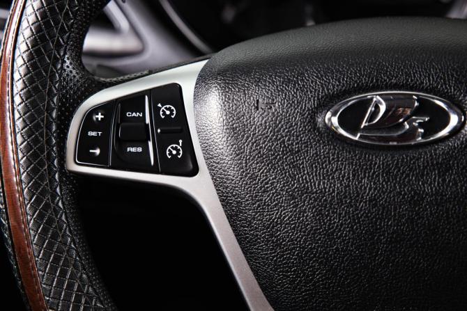 Lada (ВАЗ) Vesta I с пробегом 2019 года, цена 969 000 рублей, 94700 км, седан, Автокод Объявления