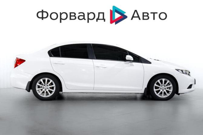 Honda Civic IX с пробегом 2012 года, цена 1 295 000 рублей, 156571 км, седан, Автокод Объявления