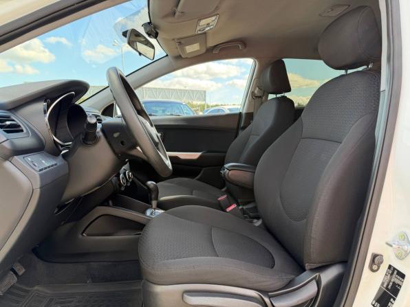 Kia Rio III с пробегом 2014 года, цена 1 015 000 рублей, 55000 км, хэтчбек, Автокод Объявления