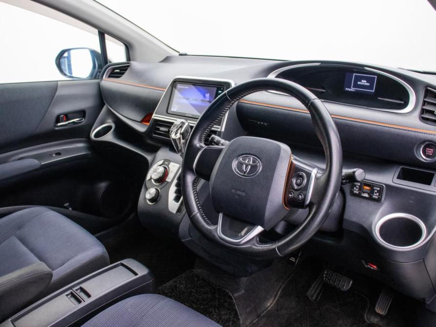 Toyota Sienta II Москва  - изображение 10