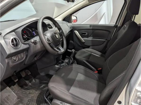 Renault Logan II Рестайлинг с пробегом 2019 года, цена 999 000 рублей, 87137 км, седан, Автокод Объявления