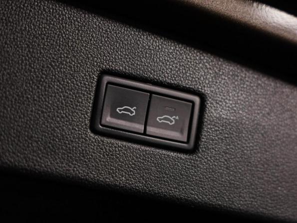 Volkswagen Tiguan II с пробегом 2018 года, цена 2 469 000 рублей, 147654 км, внедорожник, Автокод Объявления