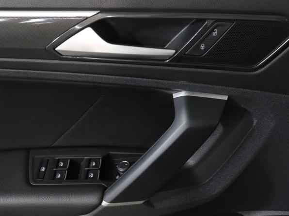 Volkswagen Tiguan II с пробегом 2018 года, цена 3 350 000 рублей, 89000 км, внедорожник, Автокод Объявления