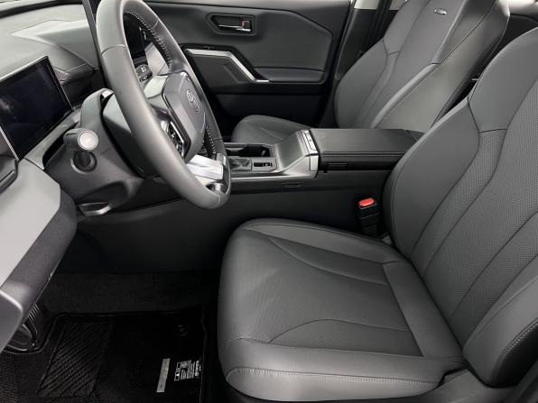 Toyota RAV4 VI (XA60) с пробегом 2026 года, цена 4 550 000 рублей, 10 км, внедорожник, Автокод Объявления
