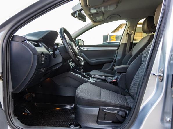 Skoda Octavia III (A7) с пробегом 2014 года, цена 948 000 рублей, 239725 км, лифтбек, Автокод Объявления