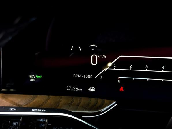 Cadillac Escalade-V I Рестайлинг с пробегом 2025 года, цена 17 500 000 рублей, 17126 км, внедорожник, Автокод Объявления