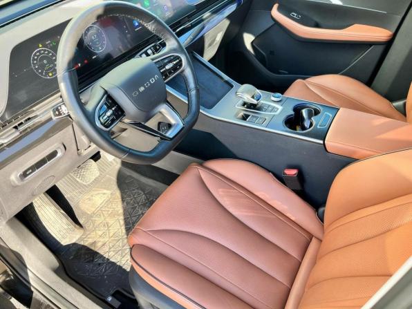 Omoda C5 I с пробегом 2023 года, цена 1 850 000 рублей, 37221 км, внедорожник, Автокод Объявления