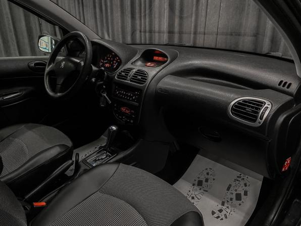 Peugeot 206 с пробегом 2004 года, цена 270 000 рублей, 240000 км, хэтчбек, Автокод Объявления