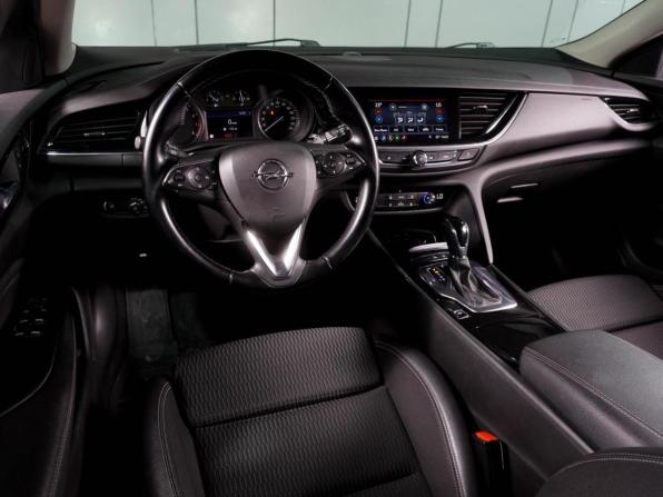 Opel Insignia II с пробегом 2018 года, цена 1 889 000 рублей, 169240 км, универсал, Автокод Объявления