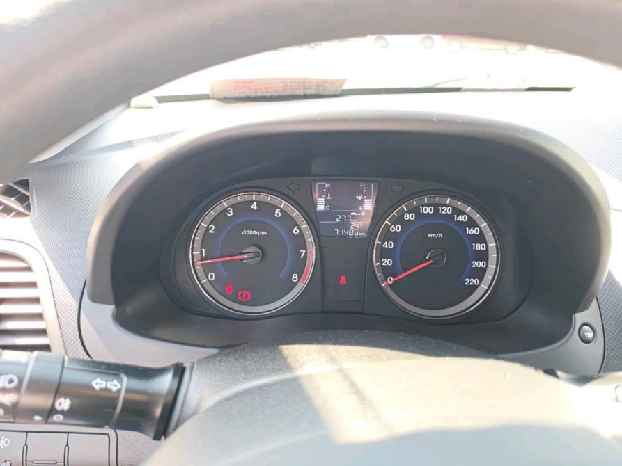 Hyundai Solaris I Рестайлинг Москва  - изображение 3