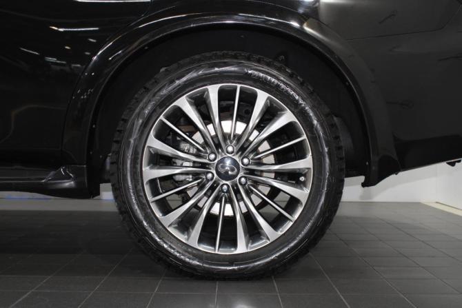 Infiniti QX80 I Рестайлинг 2 с пробегом 2019 года, цена 5 300 000 рублей, 135000 км, внедорожник, Автокод Объявления