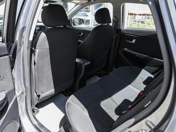 Kia Rio III Рестайлинг с пробегом 2015 года, цена 1 019 000 рублей, 180086 км, седан, Автокод Объявления
