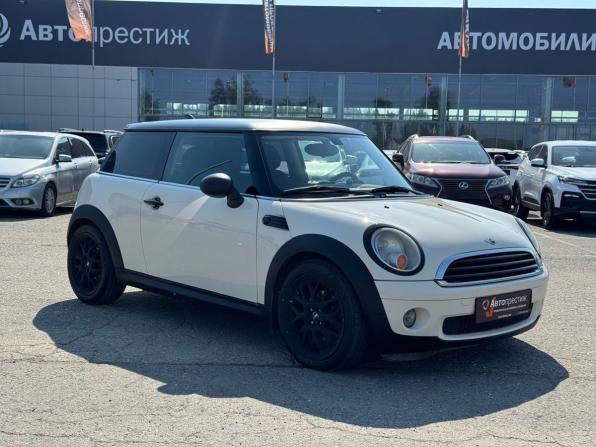 Mini Hatch II (R56) Рестайлинг с пробегом 2010 года, цена 700 000 рублей, 267000 км, хэтчбек, Автокод Объявления