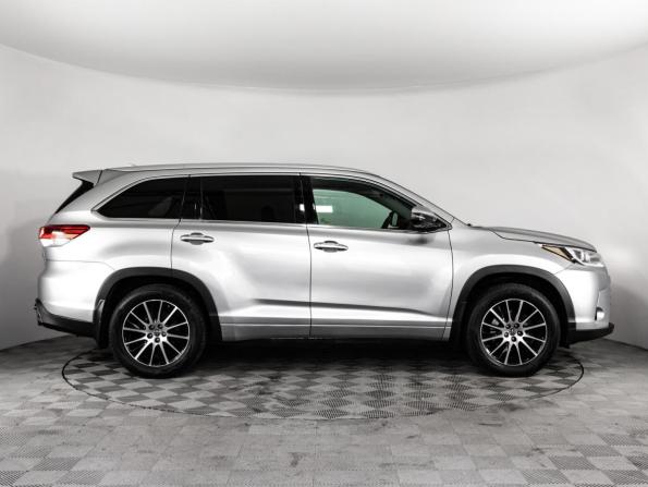 Toyota Highlander III (XU50) Рестайлинг с пробегом 2019 года, цена 3 199 000 рублей, 195573 км, внедорожник, Автокод Объявления