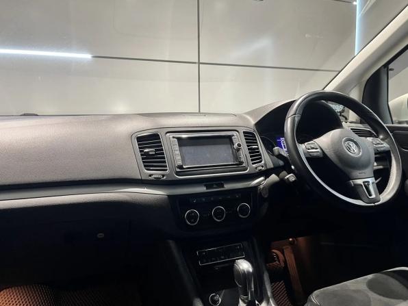 Volkswagen Sharan II с пробегом 2013 года, цена 1 450 000 рублей, 64062 км, минивэн, Автокод Объявления