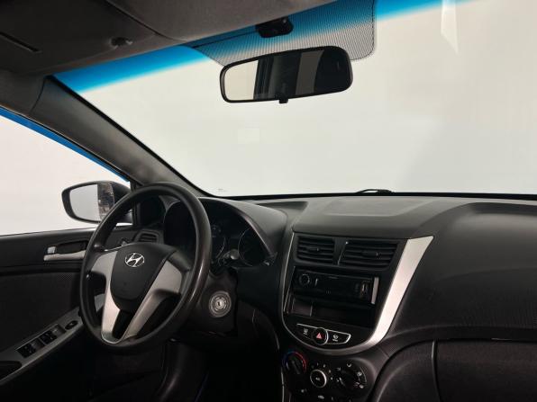 Hyundai Solaris I с пробегом 2014 года, цена 615 000 рублей, 214000 км, седан, Автокод Объявления