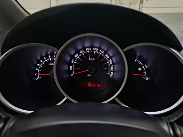 Kia Venga I с пробегом 2014 года, цена 955 000 рублей, 105816 км, минивэн, Автокод Объявления