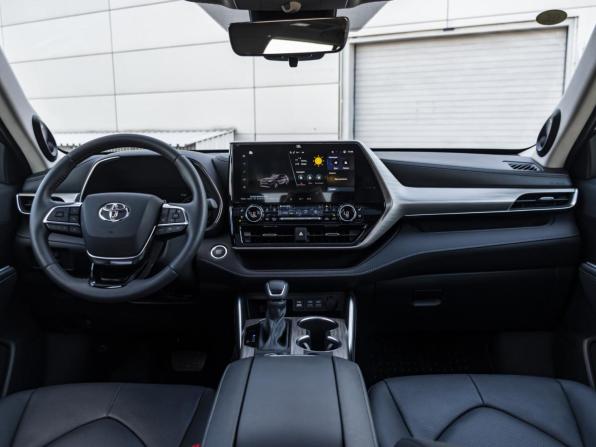 Toyota Highlander IV (XU70) с пробегом 2025 года, цена 5 298 000 рублей, 802 км, внедорожник, Автокод Объявления