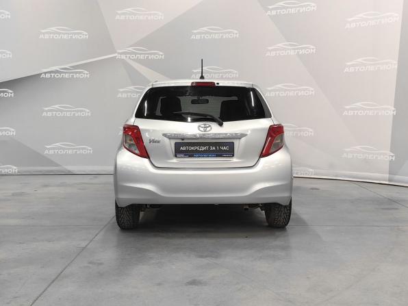 Toyota Vitz III (XP130) с пробегом 2011 года, цена 850 000 рублей, 93865 км, хэтчбек, Автокод Объявления