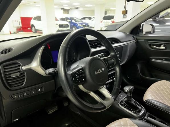 Kia Rio IV Рестайлинг с пробегом 2021 года, цена 1 690 000 рублей, 69272 км, седан, Автокод Объявления
