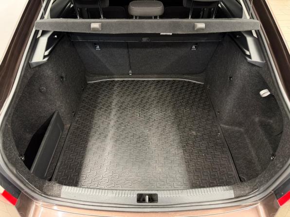 Skoda Octavia III (A7) Рестайлинг с пробегом 2019 года, цена 1 737 000 рублей, 198158 км, лифтбек, Автокод Объявления