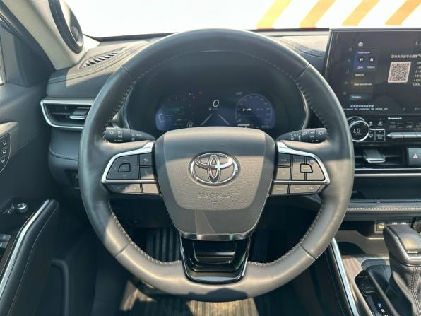Toyota Highlander IV (XU70) с пробегом 2025 года, цена 4 790 000 рублей, 30155 км, внедорожник, Автокод Объявления
